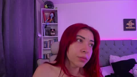 Snapshot of _poison_ivyyy chatting on 10.27.25  V  online show from 10.27.25