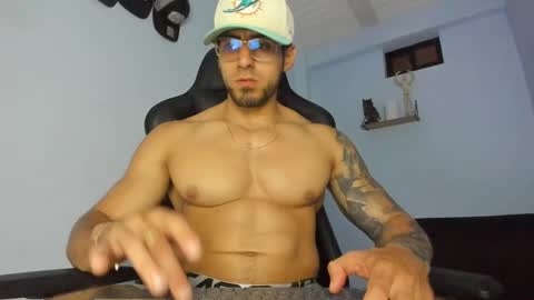 Snapshot of _poseidon1_ chatting on 03.07.25 Poseidon online show from 03.07.25