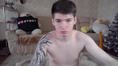 Snapshot of _pretty_fox_ chatting on 12.13.24 _pretty_fox_ online show from 12.13.24