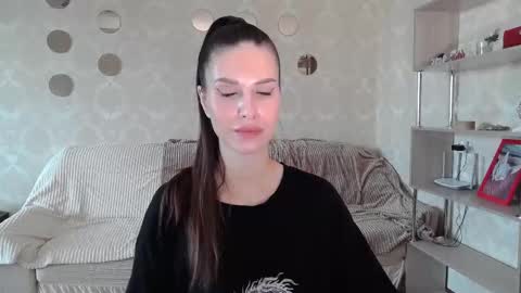 Snapshot of _pretty_fox_ chatting on 09.30.25 _pretty_fox_ online show from 09.30.25