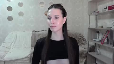 Snapshot of _pretty_fox_ chatting on 10.21.25 _pretty_fox_ online show from 10.21.25