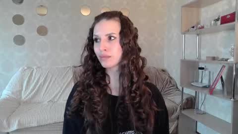 Snapshot of _pretty_fox_ chatting on 10.28.25 _pretty_fox_ online show from 10.28.25