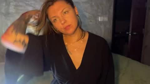 Snapshot of _private_person_ chatting on 10.26.25 HADLY today day-off see u online 0112 online show from 10.26.25