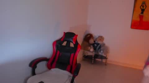 Stefany online show from 09.24.25