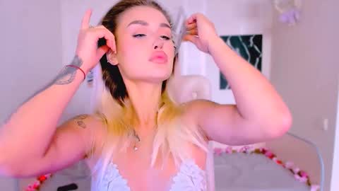 _ravena online show from 10.05.25