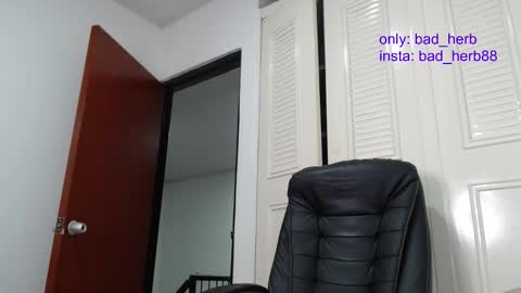 Alejandra  online show from 09.28.25