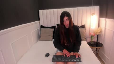 Rebeca online show from 09.14.25