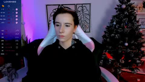 Snapshot of _rein_ramm chatting on 12.30.24 Rein online show from 12.30.24
