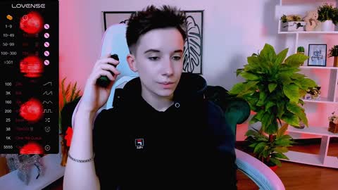 Snapshot of _rein_ramm chatting on 01.27.25 Rein online show from 01.27.25