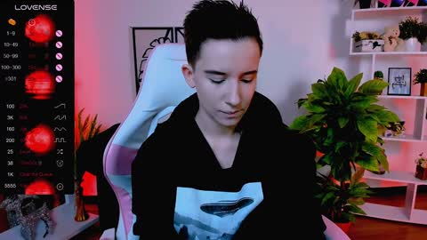 Snapshot of _rein_ramm chatting on 01.28.25 Rein online show from 01.28.25