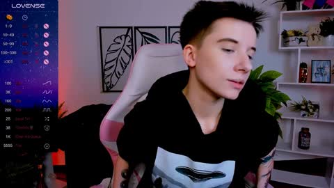 Snapshot of _rein_ramm chatting on 02.04.25 Rein online show from 02.04.25