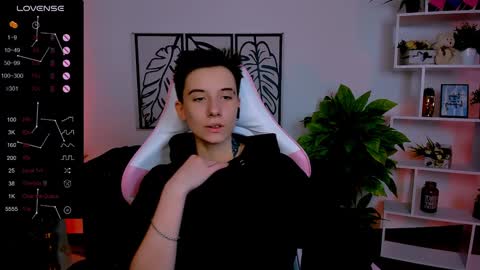 Snapshot of _rein_ramm chatting on 02.05.25 Rein online show from 02.05.25