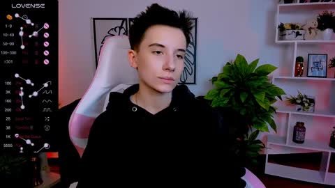 Snapshot of _rein_ramm chatting on 02.05.25 Rein online show from 02.05.25