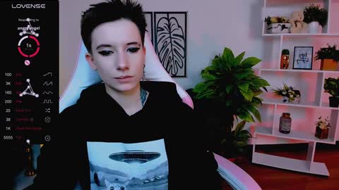 Snapshot of _rein_ramm chatting on 02.08.25 Rein online show from 02.08.25