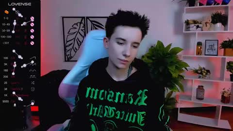 Snapshot of _rein_ramm chatting on 02.12.25 Rein online show from 02.12.25