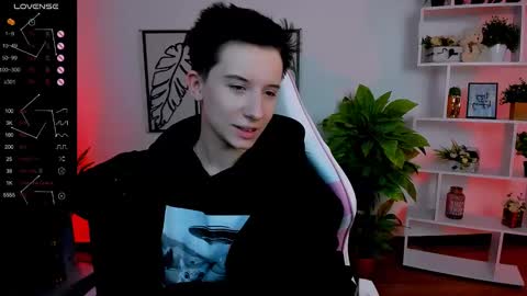 Snapshot of _rein_ramm chatting on 02.25.25 Rein online show from 02.25.25