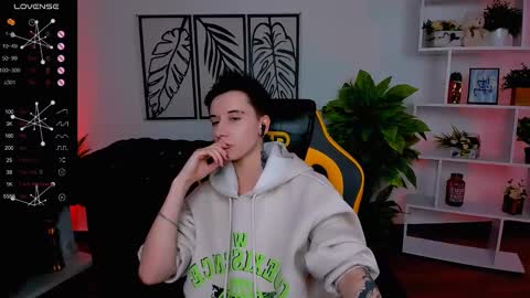 Snapshot of _rein_ramm chatting on 02.26.25 Rein online show from 02.26.25