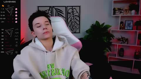 Snapshot of _rein_ramm chatting on 02.27.25 Rein online show from 02.27.25