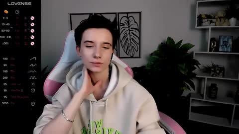 Snapshot of _rein_ramm chatting on 03.10.25 Rein online show from 03.10.25
