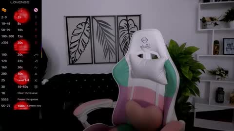 Snapshot of _rein_ramm chatting on 09.13.25 Rein online show from 09.13.25