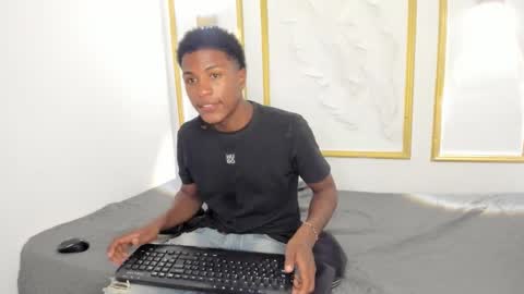 Snapshot of _rico15 chatting on 10.24.25 Rico online show from 10.24.25