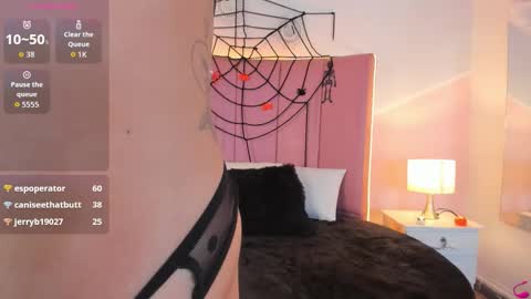 Snapshot of _samara_conner chatting on 10.27.25 Samara online show from 10.27.25