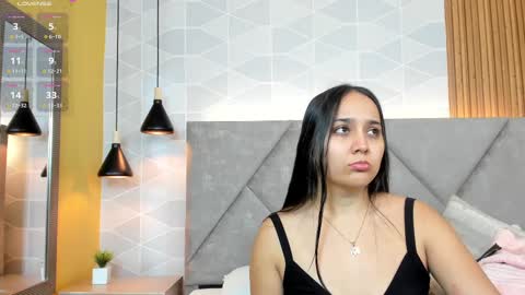 Snapshot of _sammy_fit chatting on 11.12.25 Antonella online show from 11.12.25