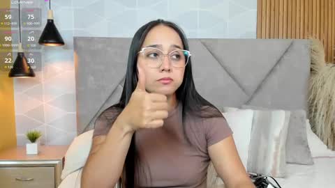 Snapshot of _sammy_fit chatting on 11.14.25 Antonella online show from 11.14.25