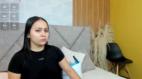 Snapshot of _sammy_fit chatting on 12.01.25 Antonella online show from 12.01.25