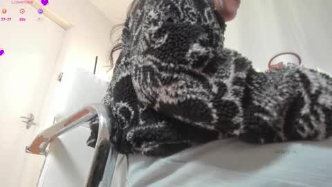 Sandyy online show from 10.26.25