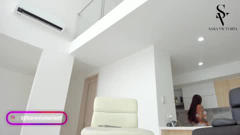 Snapshot of _saravictoria_ chatting on 10.11.25 online show from 10.11.25