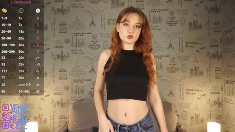 Snapshot of _sensual_vi_ chatting on 10.21.25 Amelie online show from 10.21.25