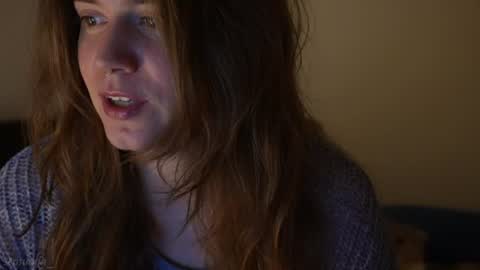 Snapshot of _sensualia_ chatting on 06.15.26 Lia online show from 06.15.26
