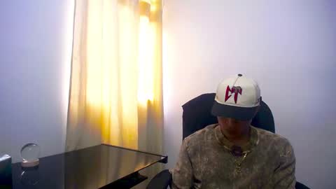 Snapshot of _sexy_jack chatting on 02.15.25 Juan Pablo-independent model online show from 02.15.25