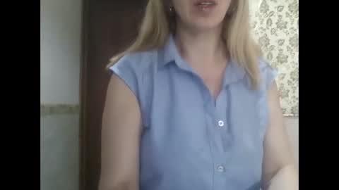 Snapshot of _sexyxsveta_ chatting on 11.03.25  SexyXSveta  online show from 11.03.25