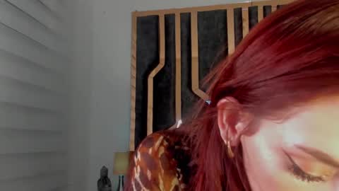 Snapshot of _silvia_vega_ chatting on 12.06.24 _silvia_vega_ online show from 12.06.24