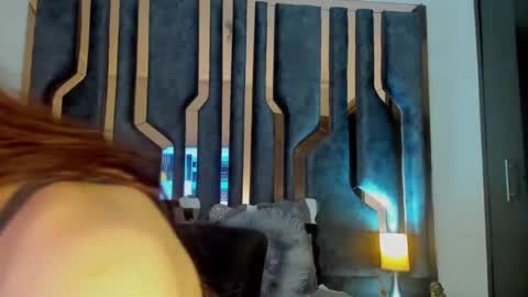 Snapshot of _silvia_vega_ chatting on 12.10.24 _silvia_vega_ online show from 12.10.24