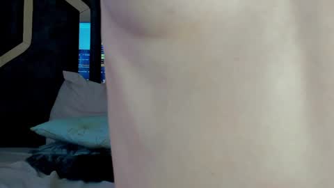 Snapshot of _silvia_vega_ chatting on 02.04.25 _silvia_vega_ online show from 02.04.25