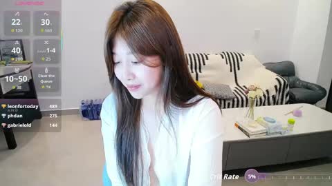Snapshot of _smileflower_ chatting on 04.23.26 winni online show from 04.23.26