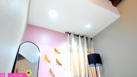    640  200   online show from 01.19.25