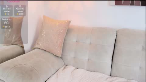 SOFIA DELUXE   online show from 10.24.25