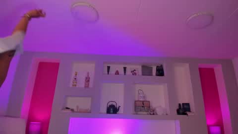 Sofia Miller online show from 10.17.25