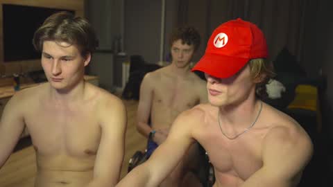 OLIVERpvt is open online show from 12.05.24