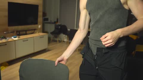 OLIVERpvt is open online show from 01.06.25