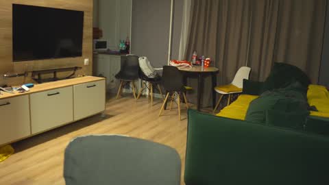 OLIVERpvt is open online show from 01.09.25