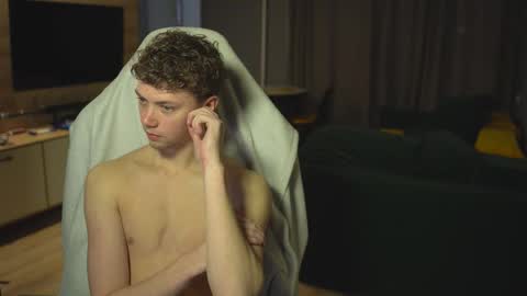 OLIVERpvt is open online show from 11.18.25