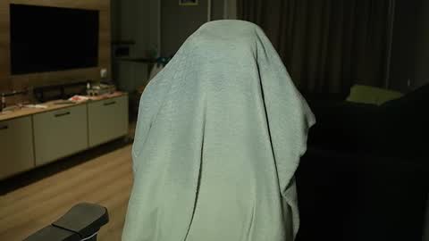 OLIVERpvt is open online show from 02.10.26