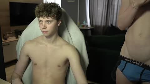 OLIVERpvt is open online show from 04.10.26