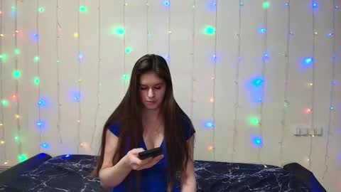 Snapshot of _stella_cardo_ chatting on 11.23.25 Stella Cardo online show from 11.23.25