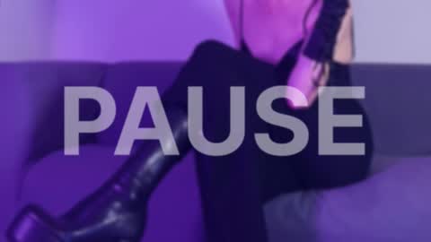 Snapshot of _swaa chatting on 02.13.25 Ann online show from 02.13.25